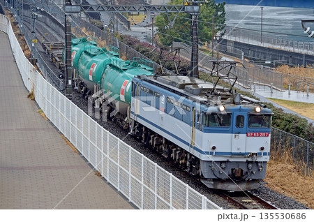 東海道本線 桜木町-東高島 JR貨物 EF65-2117(新鶴見) 東海道本線 桜木町-東高島 JR貨物 EF65-2117(新鶴見) 135530686