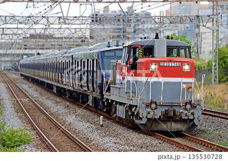 東海道本線 相模貨物 JR貨物 DE10-1749(新鶴見)+相鉄 12000系 12102編成 東海道本線 相模貨物 JR貨物 DE10-1749(新鶴見)+相鉄 12000系 12102編成 135530728