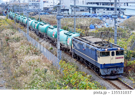 東海道本線 東高島-桜木町 JR貨物 EF65-2067(新鶴見) 東海道本線 東高島-桜木町 JR貨物 EF65-2067(新鶴見) 135531037