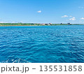 青い海 135531858