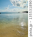 青い海 135531890