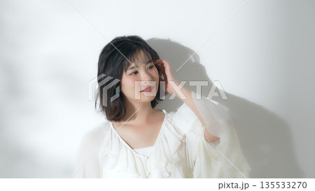 女性の美容・ファッションイメージ 女性の美容・ファッションイメージ 135533270