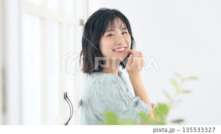 女性の美容・ファッションイメージ 女性の美容・ファッションイメージ 135533327