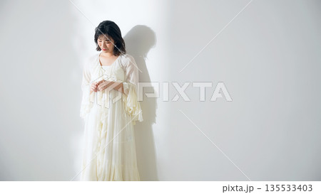 女性の美容・ファッションイメージ 135533403