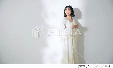 女性の美容・ファッションイメージ 135533404