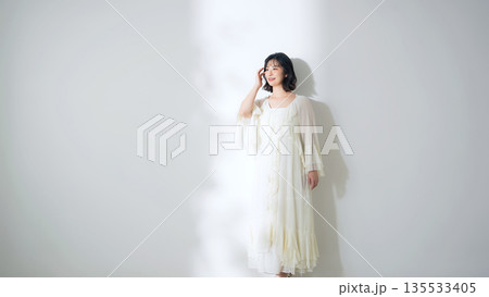 女性の美容・ファッションイメージ 135533405