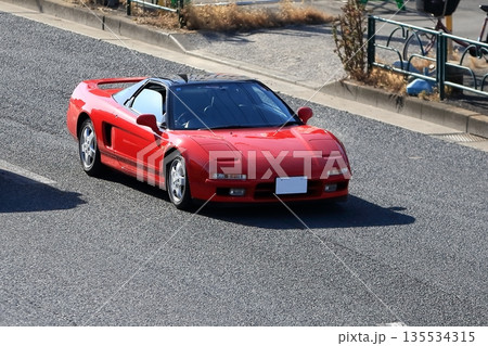 赤い国産スポーツカー イメージ 赤い国産スポーツカー イメージ 135534315