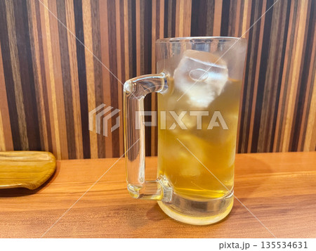 ハス茶 ベトナムの伝統的な蓮花のお茶 ハス茶 ベトナムの伝統的な蓮花のお茶 135534631