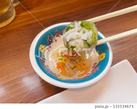 ベトナム料理の生春巻き ベトナム料理の生春巻き 135534673