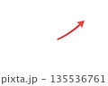 上向き矢印のシンプルイラスト　成長や上昇を表すアイコン素材 135536761