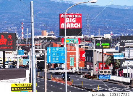国道17号と赤城山 135537722