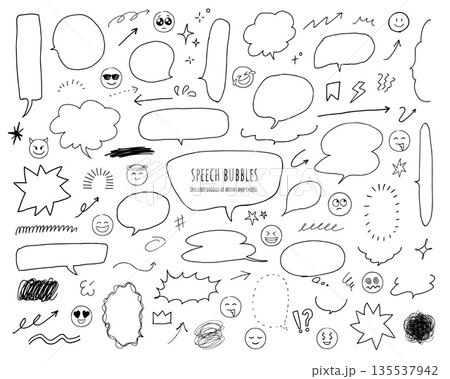 手書き風の吹き出しと絵文字・矢印の落書き装飾セット モノクロ線画ベクター 手書き風の吹き出しと絵文字・矢印の落書き装飾セット モノクロ線画ベクター 135537942