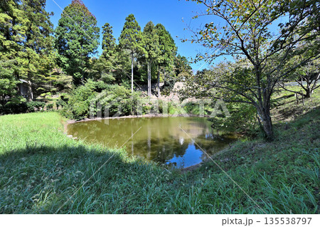 芭蕉公園として整備された 三重県伊賀市「福地城」跡の様子 芭蕉公園として整備された 三重県伊賀市「福地城」跡の様子 135538797