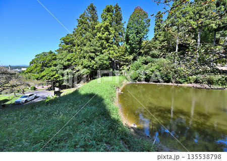芭蕉公園として整備された 三重県伊賀市「福地城」跡の様子 芭蕉公園として整備された 三重県伊賀市「福地城」跡の様子 135538798