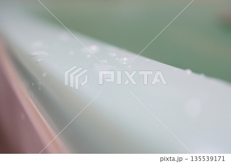 浴槽の上縁面 135539171