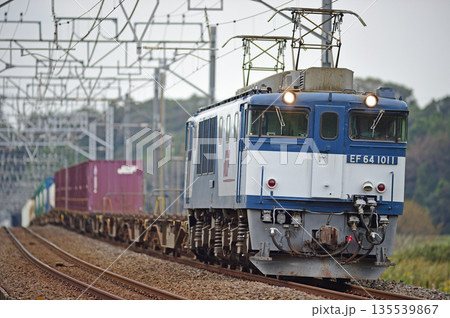 総武本線　佐倉－物井　JR貨物　EF64-1011（愛知） 135539867