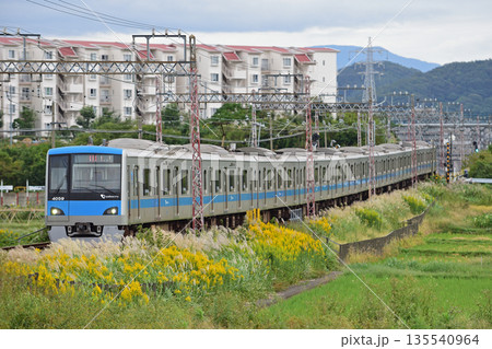 小田急小田原線　伊勢原－鶴巻温泉　小田急　4000系　4059編成 135540964