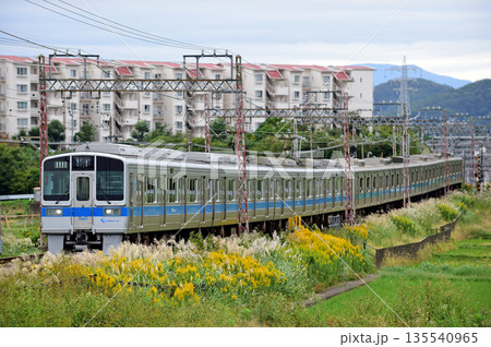小田急小田原線　伊勢原－鶴巻温泉　小田急　1000系　1057編成 135540965