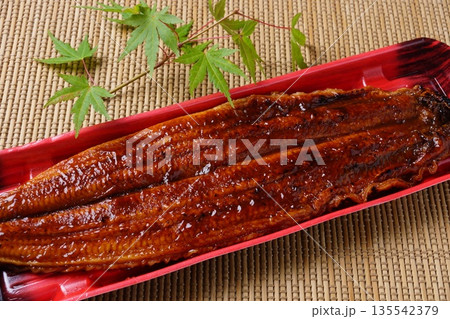 ウナギ蒲焼食材 ウナギ蒲焼食材 135542379