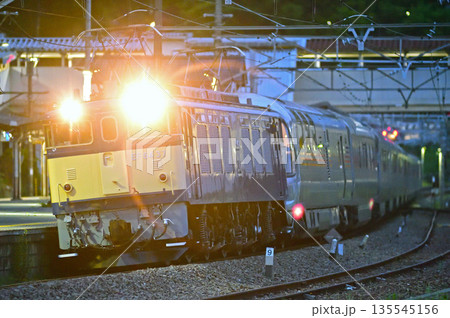 中央本線 上野原 JR東日本 EF64-37(高崎)+E26系(尾久) 信州カシオペア カシオペア 中央本線 上野原 JR東日本 EF64-37(高崎)+E26系(尾久) 信州カシオペア カシオペア 135545156