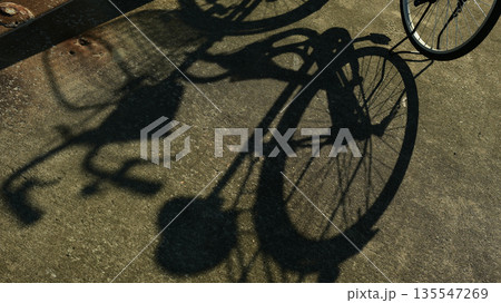 自転車の影 自転車の影 135547269