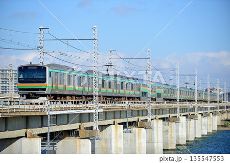 東海道本線 茅ヶ崎-平塚 JR東日本 E231系1000番台 K-27編成(国府津) 東海道本線 茅ヶ崎-平塚 JR東日本 E231系1000番台 K-27編成(国府津) 135547553