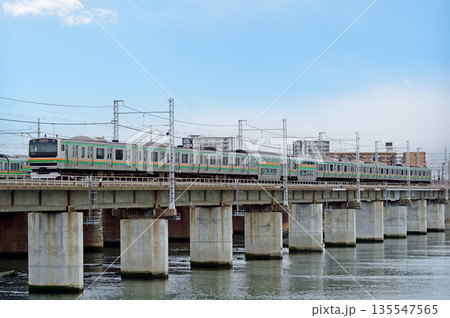 東海道本線 茅ヶ崎-平塚 JR東日本 E231系1000番台 K-33編成(国府津) 東海道本線 茅ヶ崎-平塚 JR東日本 E231系1000番台 K-33編成(国府津) 135547565