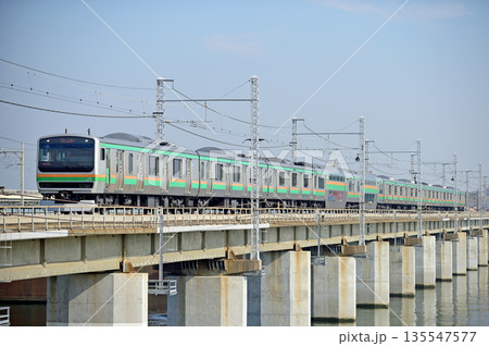 東海道本線　茅ヶ崎－平塚　JR東日本　E231系1000番台　U510編成（小山） 135547577