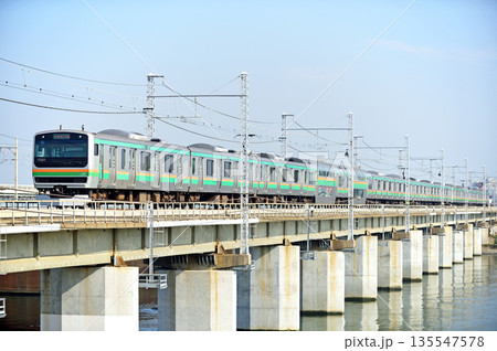 東海道本線　茅ヶ崎－平塚　JR東日本　E231系1000番台　U530編成（小山） 135547578