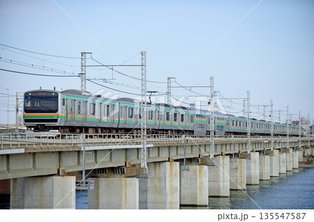 東海道本線　茅ヶ崎－平塚　JR東日本　E231系1000番台　U505編成（小山） 135547587