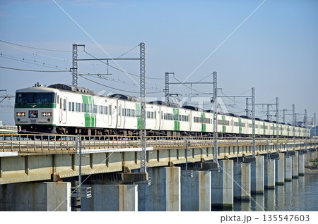 東海道本線 茅ヶ崎-平塚 JR東日本 185系 A3編成(大宮) 踊り子 東海道本線 茅ヶ崎-平塚 JR東日本 185系 A3編成(大宮) 踊り子 135547603