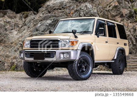 ランドクルーザー 135549668