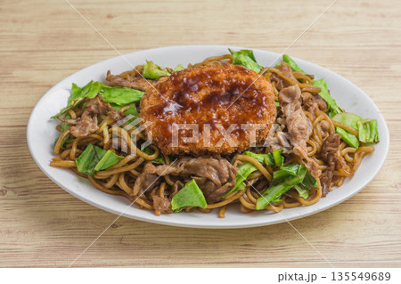焼きそばコロッケ 135549689