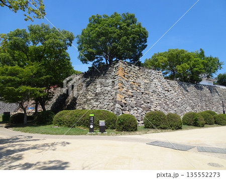岡山城の石垣(岡山県岡山市) 岡山城の石垣(岡山県岡山市) 135552273