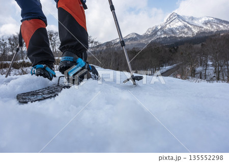 スノーシュートレッキングのイメージ　大山鏡ヶ成   135552298
