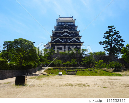 福山城の天守閣（広島県福山市） 135552525