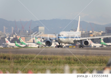 飛行機 飛行機 135553448