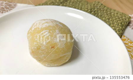 広島名物のはっさく大福 135553476