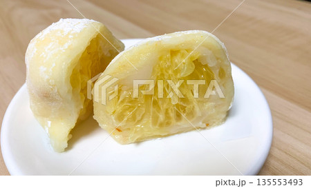 広島名物のはっさく大福 135553493