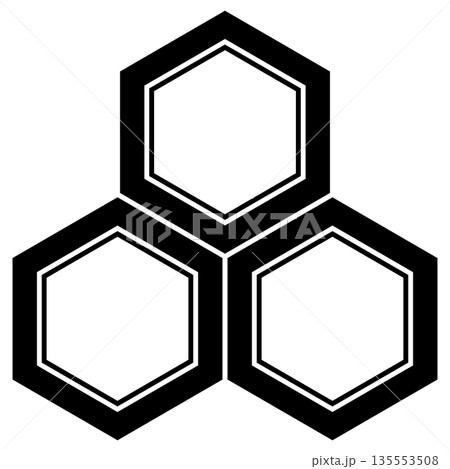 松風正孝の家紋です。三つ盛亀甲といいます。 135553508