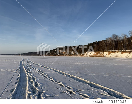 Northern snow landscape on a clear winter day Kaunas Lithuania Kauno marios 135553874