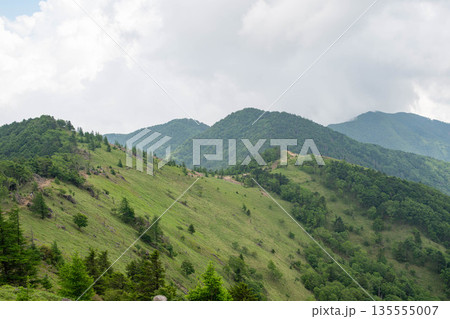 大菩薩峠から見る山並み 大菩薩峠から見る山並み 135555007