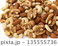 ミックスナッツ 135555736