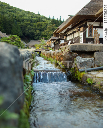 清流のある風景 135556295