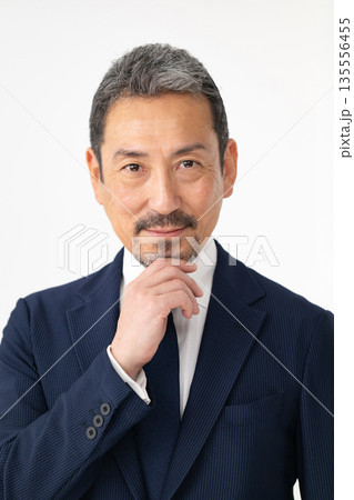 中高年ビジネスマン 中高年ビジネスマン 135556455
