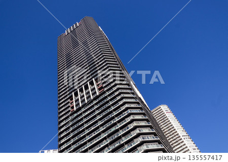 東京の湾岸エリアのタワーマンション 135557417