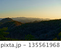 山で見た日暮れの風景 135561968
