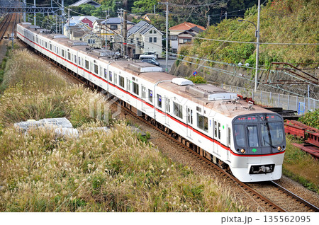 京急久里浜線　京急長沢－YRP野比　都営地下鉄　5300形　5322編成 135562095