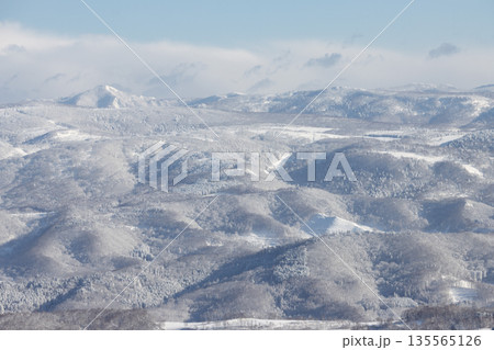 冬の留寿都村から望む冬景色 冬の留寿都村から望む冬景色 135565126