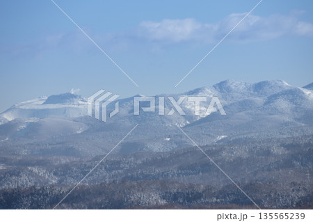 一月の樽前山の風景 一月の樽前山の風景 135565239